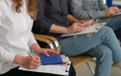 ¿Pueden los solicitantes del EB-1A presentar su propia solicitud sin el patrocinio del empresario?